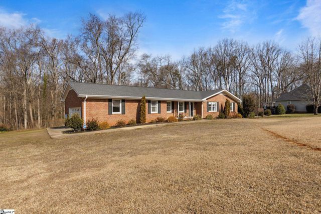 1153 Lakeview Drive, Greenville, SC 29611