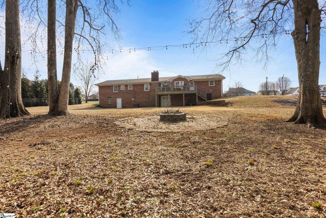 1153 Lakeview Drive, Greenville, SC 29611