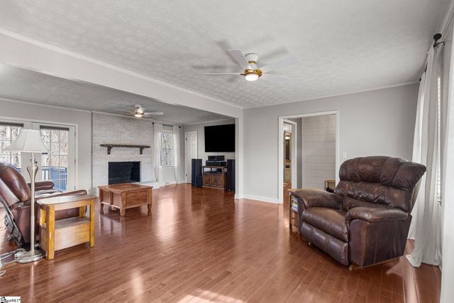 1153 Lakeview Drive, Greenville, SC 29611