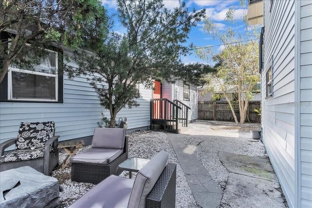 828 22ND AVENUE N Apt. West, St Petersburg, FL 33704
