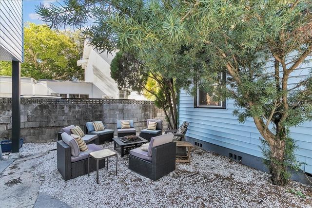 828 22ND AVENUE N Apt. West, St Petersburg, FL 33704
