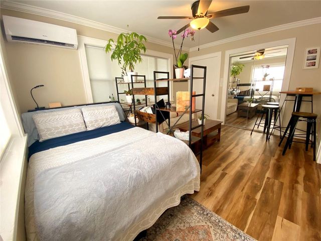 828 22ND AVENUE N Apt. West, St Petersburg, FL 33704