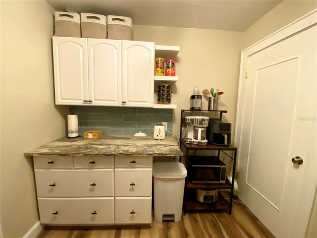 828 22ND AVENUE N Apt. West, St Petersburg, FL 33704