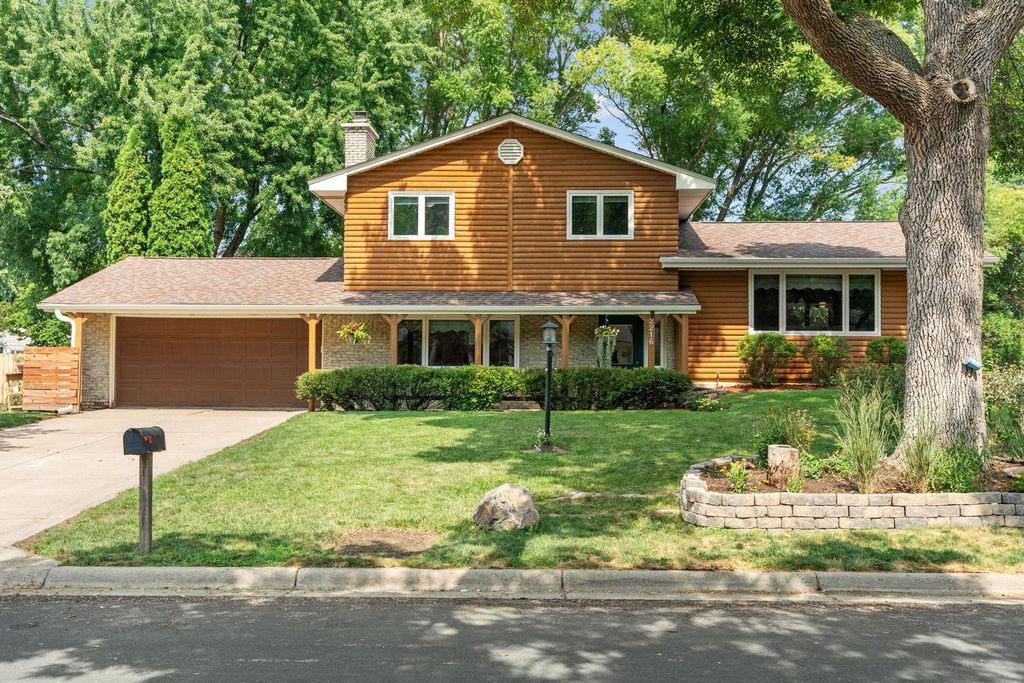 2216 E 114th Street, Burnsville, MN 55337 — exterior