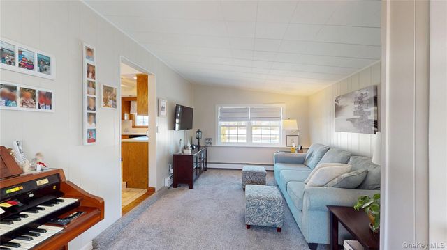 638 Saint George Avenue, North Babylon, NY 11703