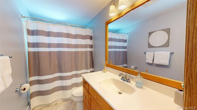 638 Saint George Avenue, North Babylon, NY 11703