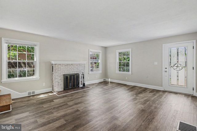 506 HOGESTOWN ROAD, Mechanicsburg, PA 17050