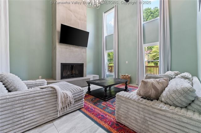 815 Chappell Road, Charleston, WV 25304