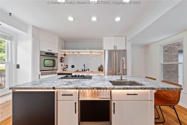 815 Chappell Road, Charleston, WV 25304