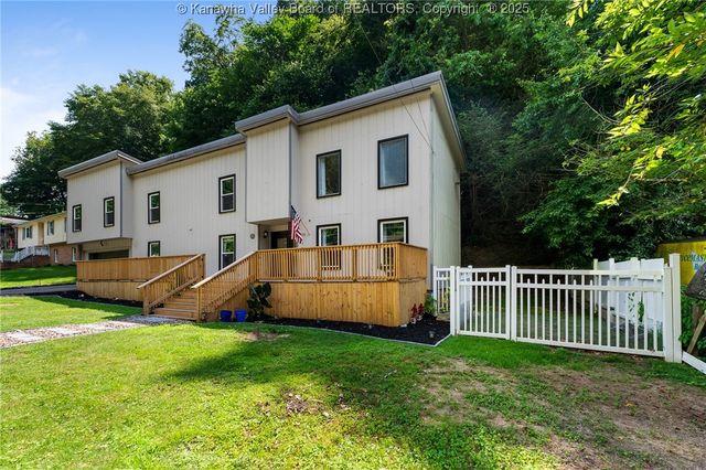 815 Chappell Road, Charleston, WV 25304