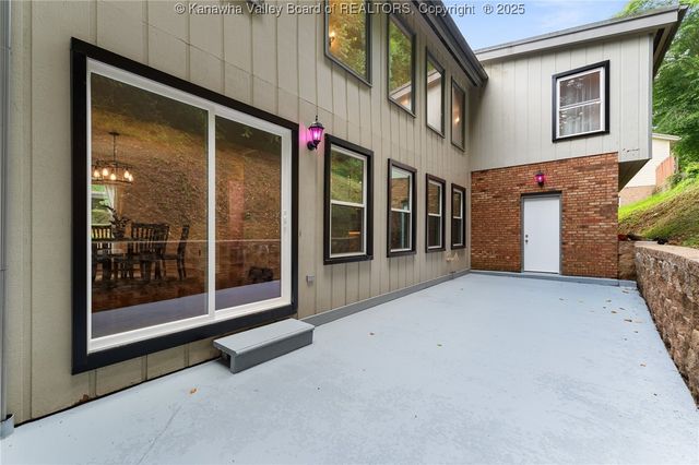 815 Chappell Road, Charleston, WV 25304