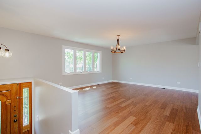 248 Spruce Avenue, Bensenville, IL 60106