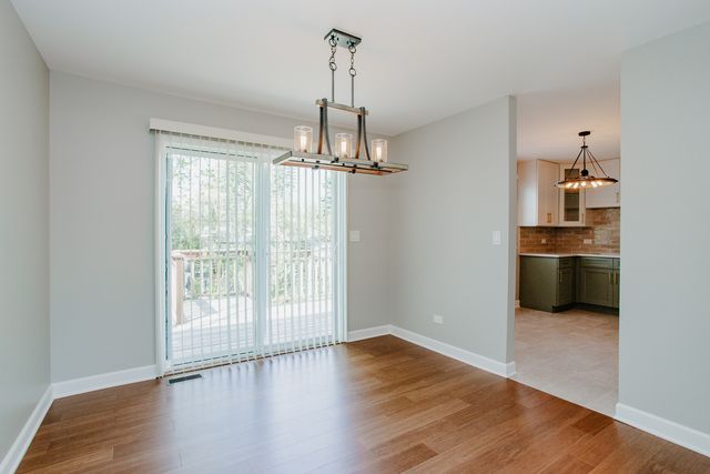 248 Spruce Avenue, Bensenville, IL 60106