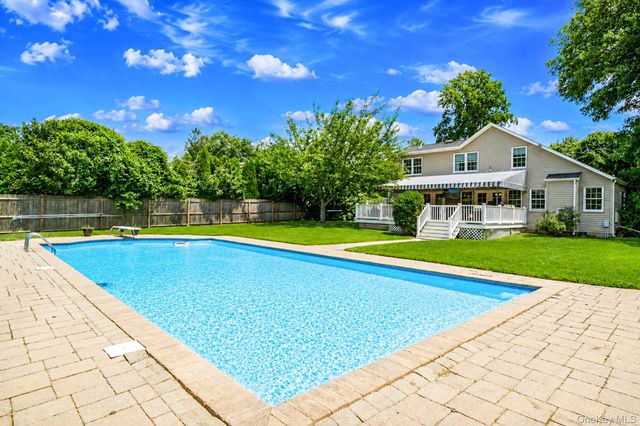 4 Davidia Lane, Stony Brook, NY 11790