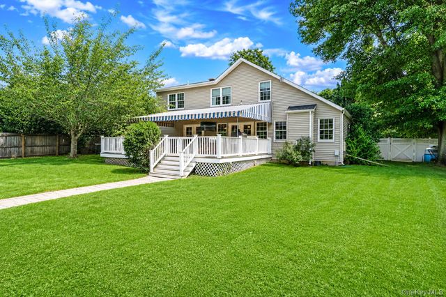 4 Davidia Lane, Stony Brook, NY 11790