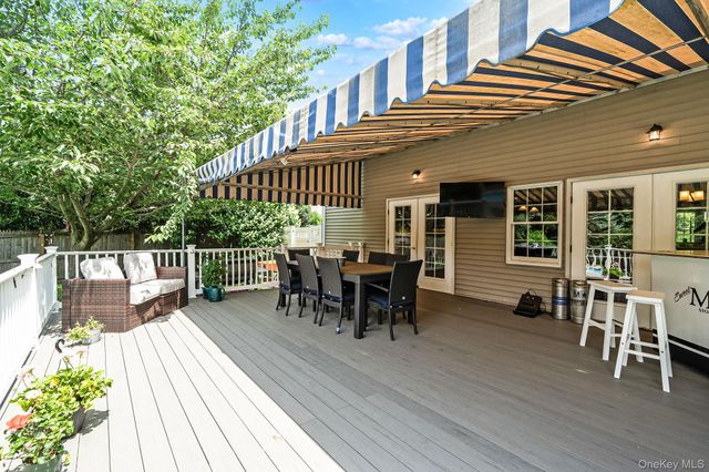 4 Davidia Lane, Stony Brook, NY 11790
