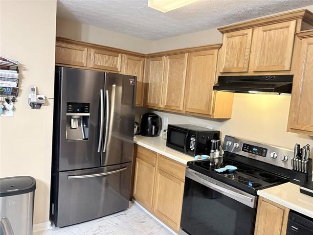 35 Pembroke Place, Covington, GA 30016