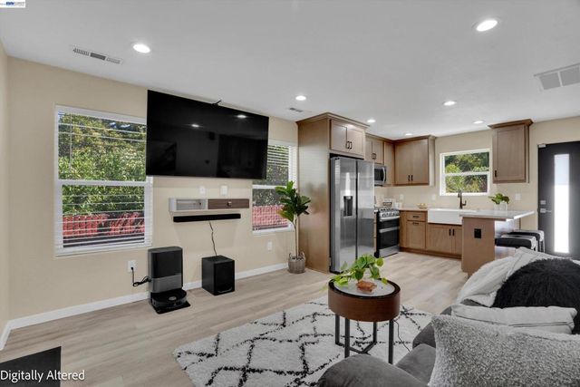 919 Old Canyon Rd, Fremont, CA 94536
