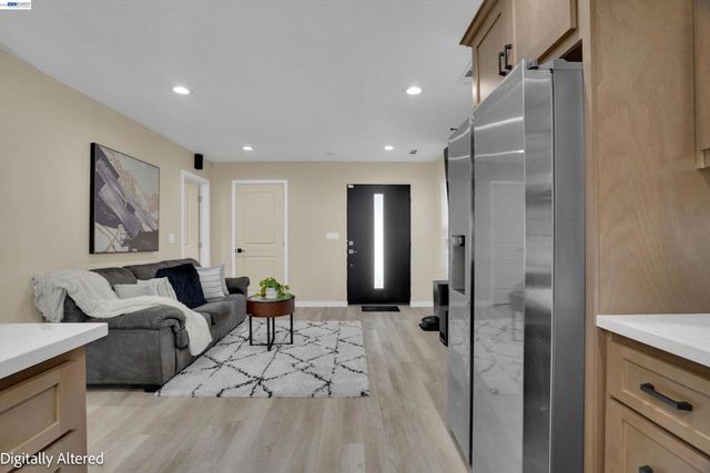 919 Old Canyon Rd, Fremont, CA 94536