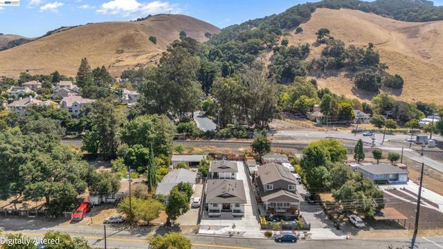 919 Old Canyon Rd, Fremont, CA 94536
