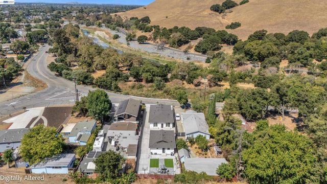 919 Old Canyon Rd, Fremont, CA 94536