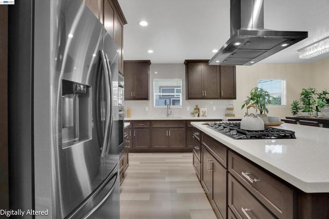 919 Old Canyon Rd, Fremont, CA 94536