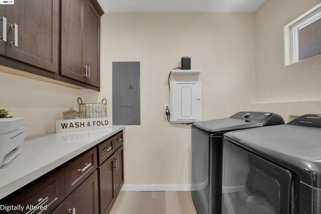 919 Old Canyon Rd, Fremont, CA 94536