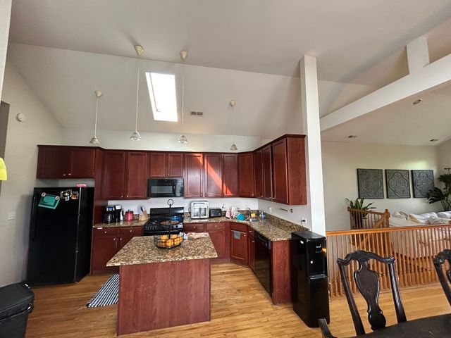 5642 S Prairie Avenue, Chicago, IL 60637