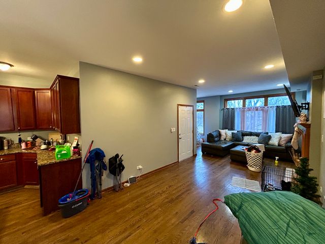 5642 S Prairie Avenue, Chicago, IL 60637