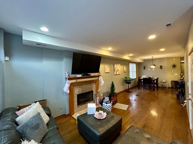 5642 S Prairie Avenue, Chicago, IL 60637