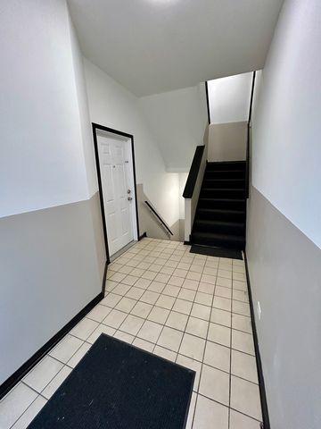 5642 S Prairie Avenue, Chicago, IL 60637