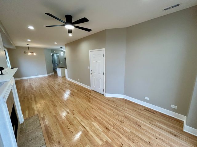 5642 S Prairie Avenue, Chicago, IL 60637