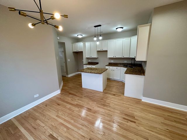 5642 S Prairie Avenue, Chicago, IL 60637