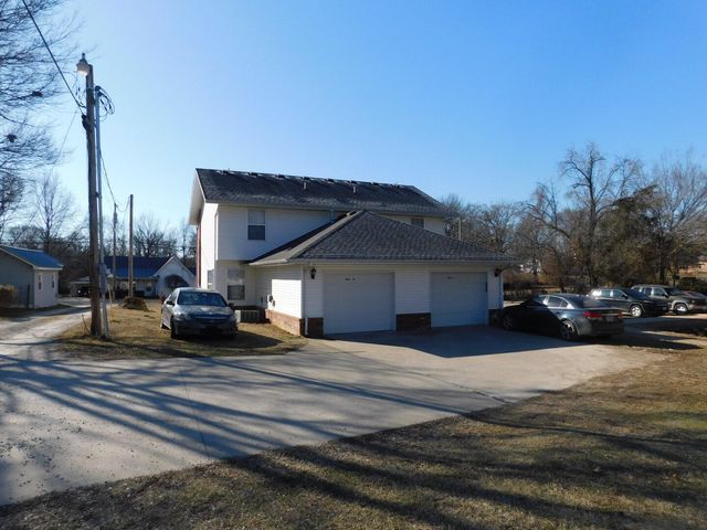 406 W Cale, Monett, MO 65708