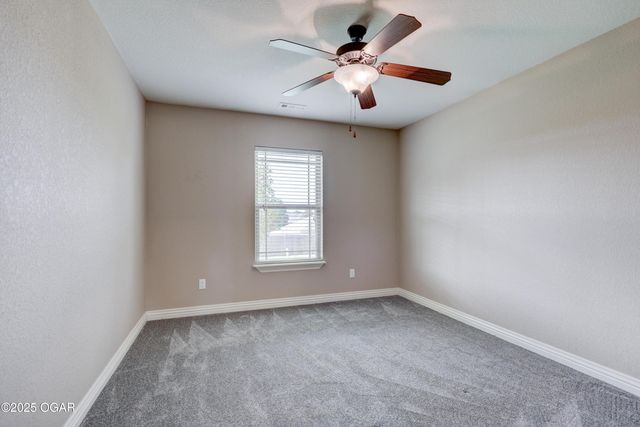 2038 S Highview Avenue, Joplin, MO 64804