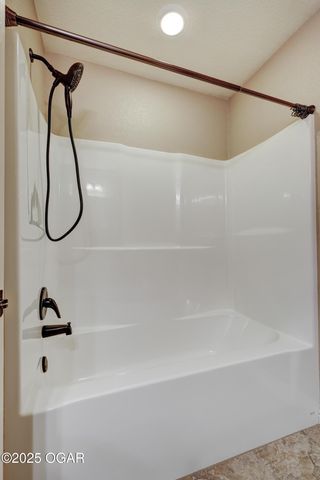 2038 S Highview Avenue, Joplin, MO 64804