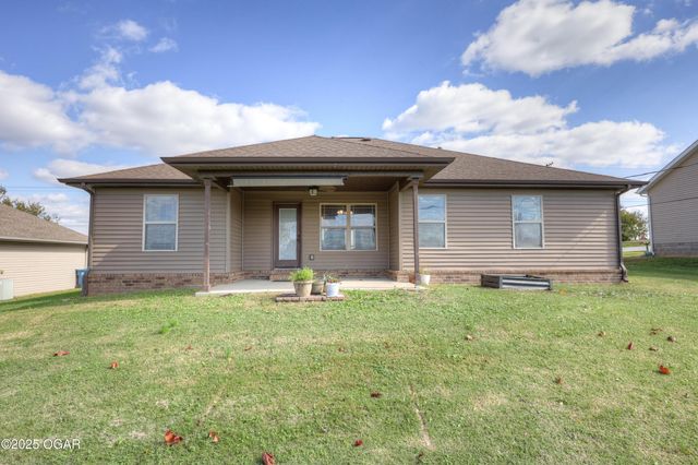 2038 S Highview Avenue, Joplin, MO 64804