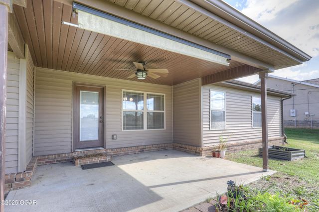 2038 S Highview Avenue, Joplin, MO 64804