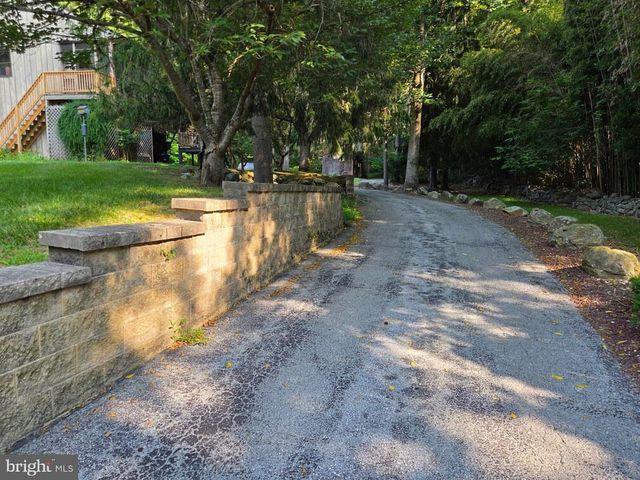 151 INDIAN RUN RD, Glenmoore, PA 19343