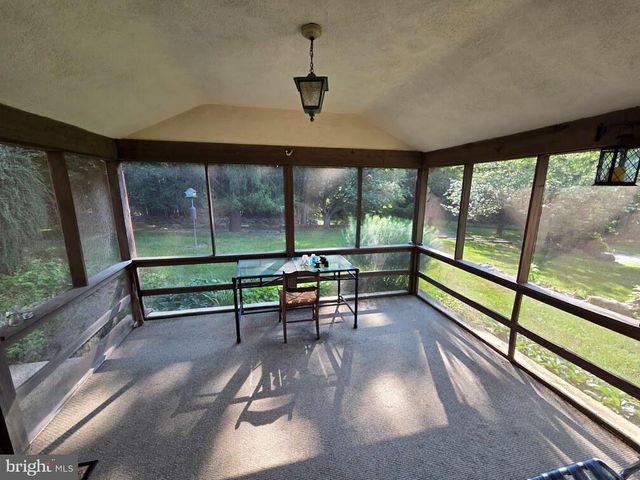 151 INDIAN RUN RD, Glenmoore, PA 19343
