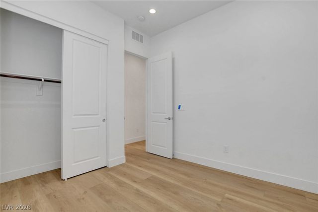 670 Grey Saker Street, Las Vegas, NV 89138