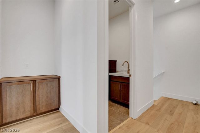 670 Grey Saker Street, Las Vegas, NV 89138