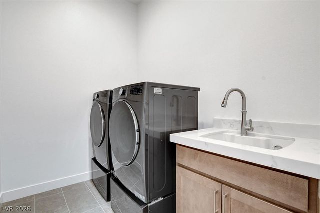 670 Grey Saker Street, Las Vegas, NV 89138