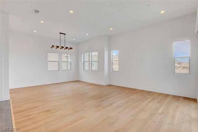 670 Grey Saker Street, Las Vegas, NV 89138