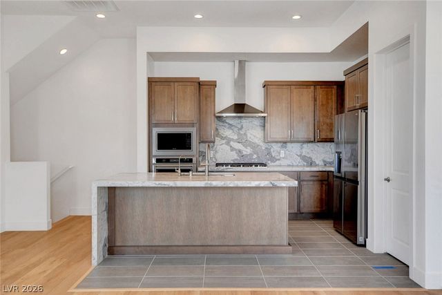 670 Grey Saker Street, Las Vegas, NV 89138