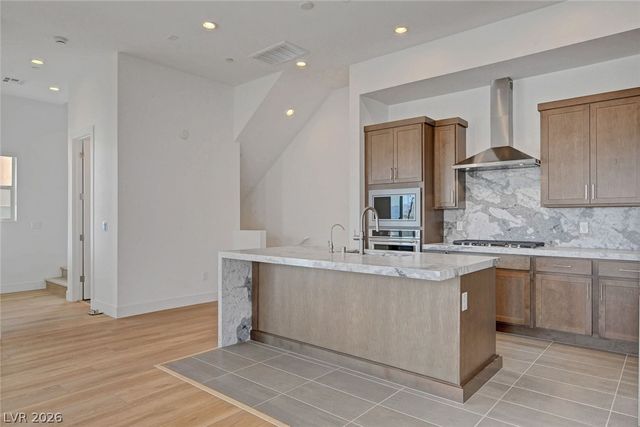 670 Grey Saker Street, Las Vegas, NV 89138