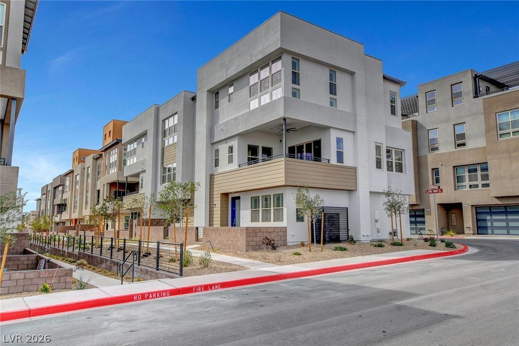 670 Grey Saker Street, Las Vegas, NV 89138