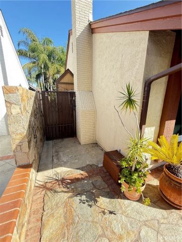 1748 N Oxford Street, Anaheim, CA 92806