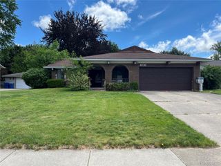 4136 Ironside Drive, Waterford Charter Township, MI 48329