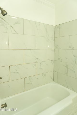 1311 Curry Road, Rotterdam, NY 12306